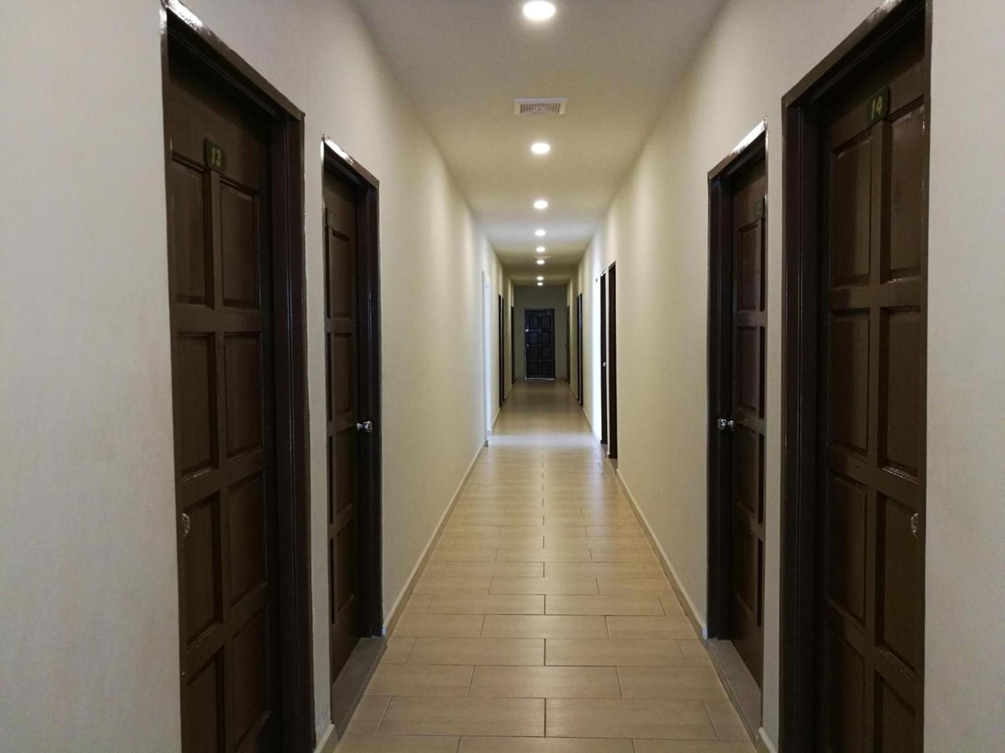 Super Oyo 89896 Sedili Inn Resort Kota Tinggi Eksteriør billede