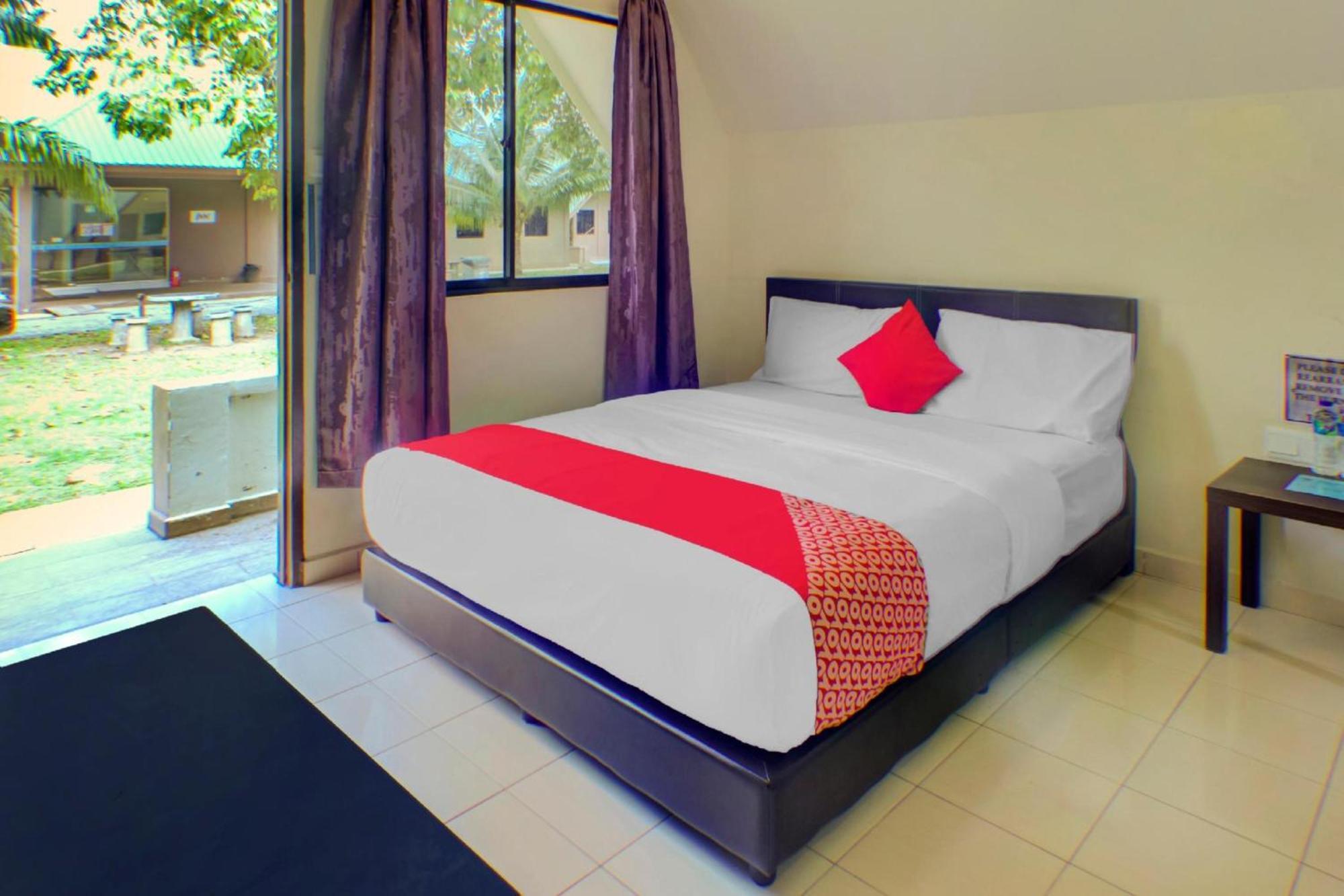 Super Oyo 89896 Sedili Inn Resort Kota Tinggi Eksteriør billede